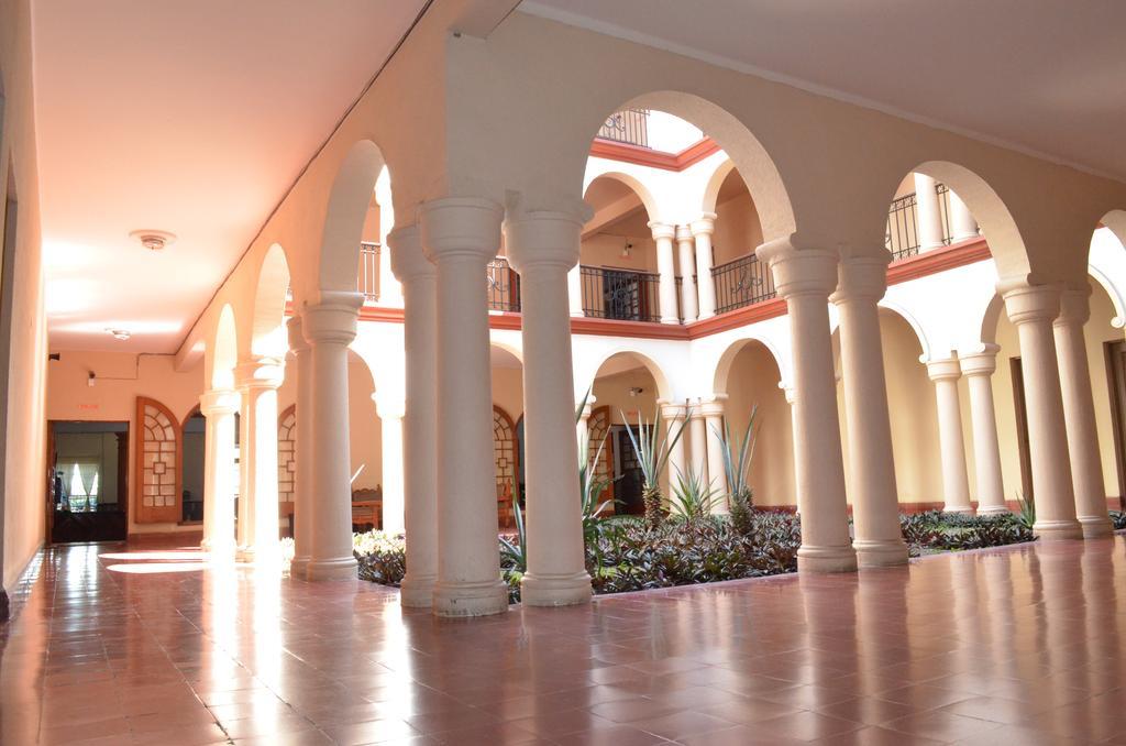 Hotel Los Monteros シウダービクトリア エクステリア 写真