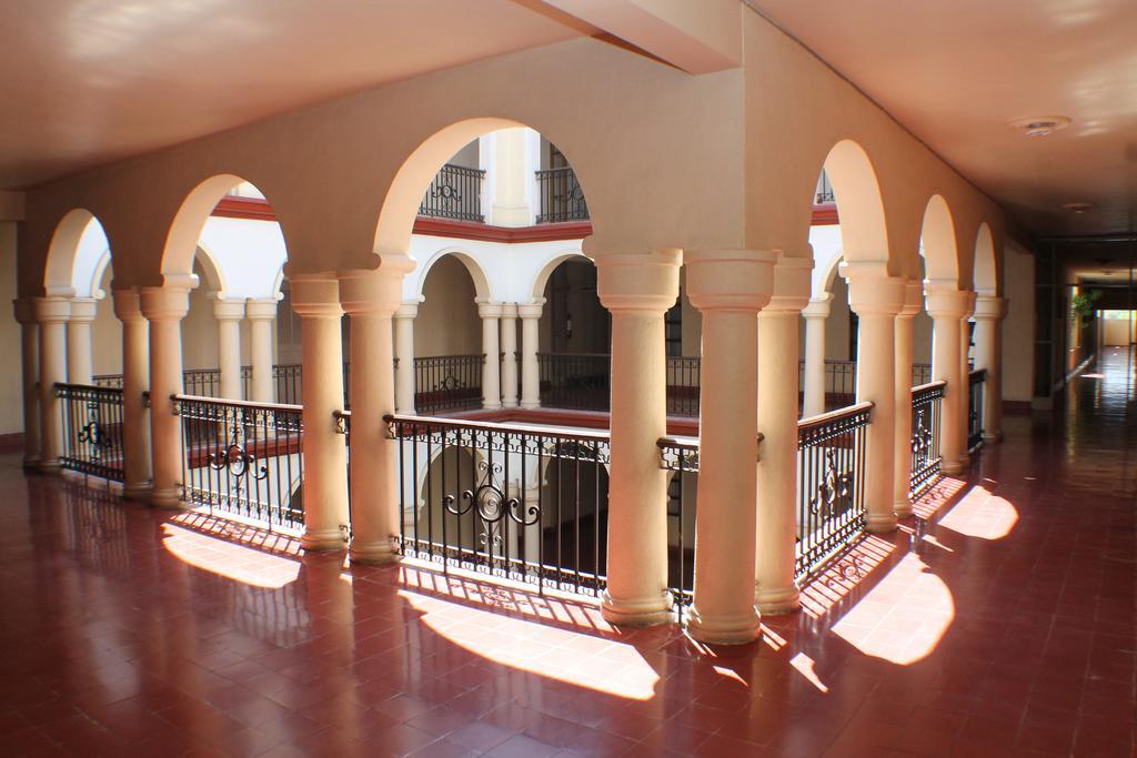 Hotel Los Monteros シウダービクトリア エクステリア 写真