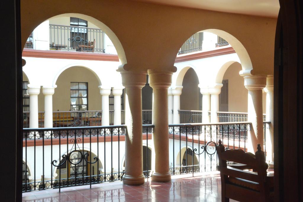 Hotel Los Monteros シウダービクトリア エクステリア 写真